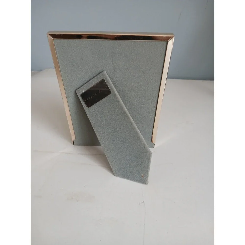 Hudson Hill  Sleek  Silver Tone  Metal Photo Frame High End Look